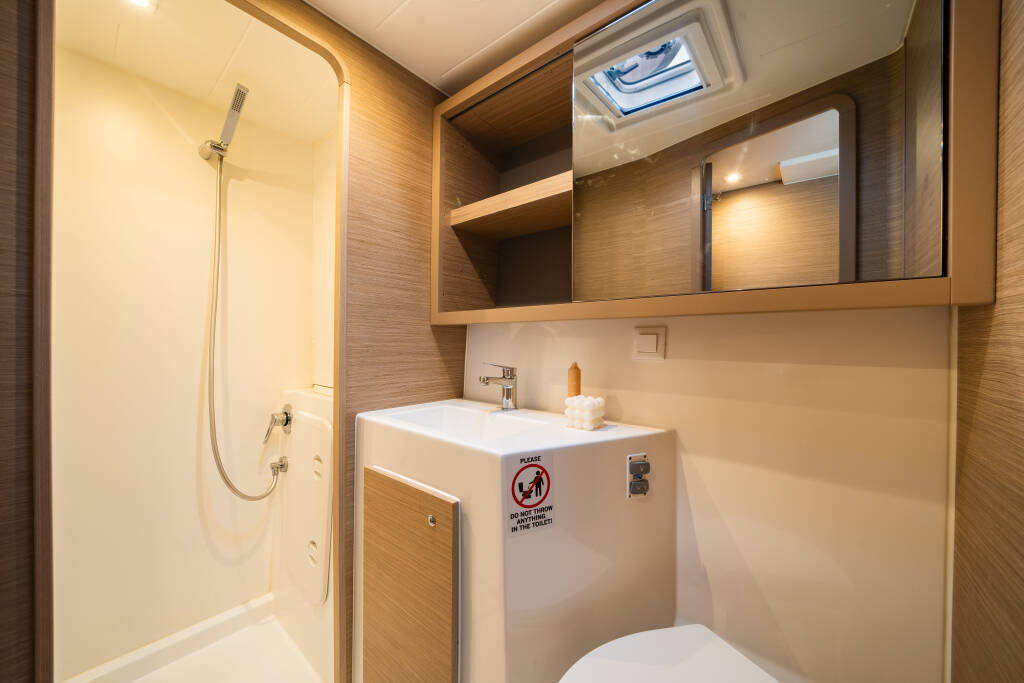 Lagoon 42  CELENA V