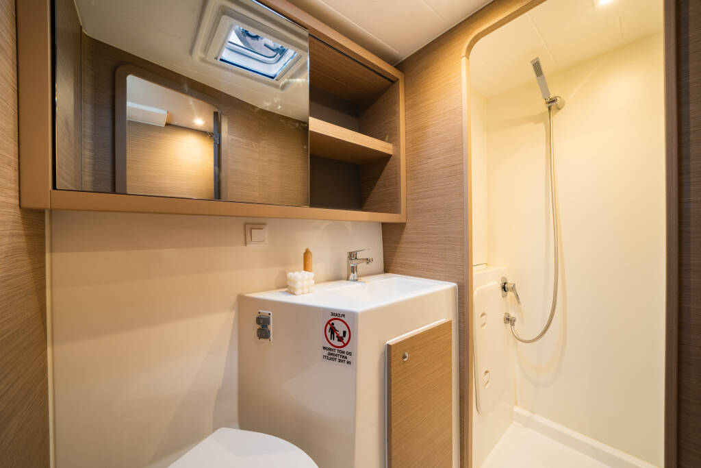 Lagoon 42  CELENA V