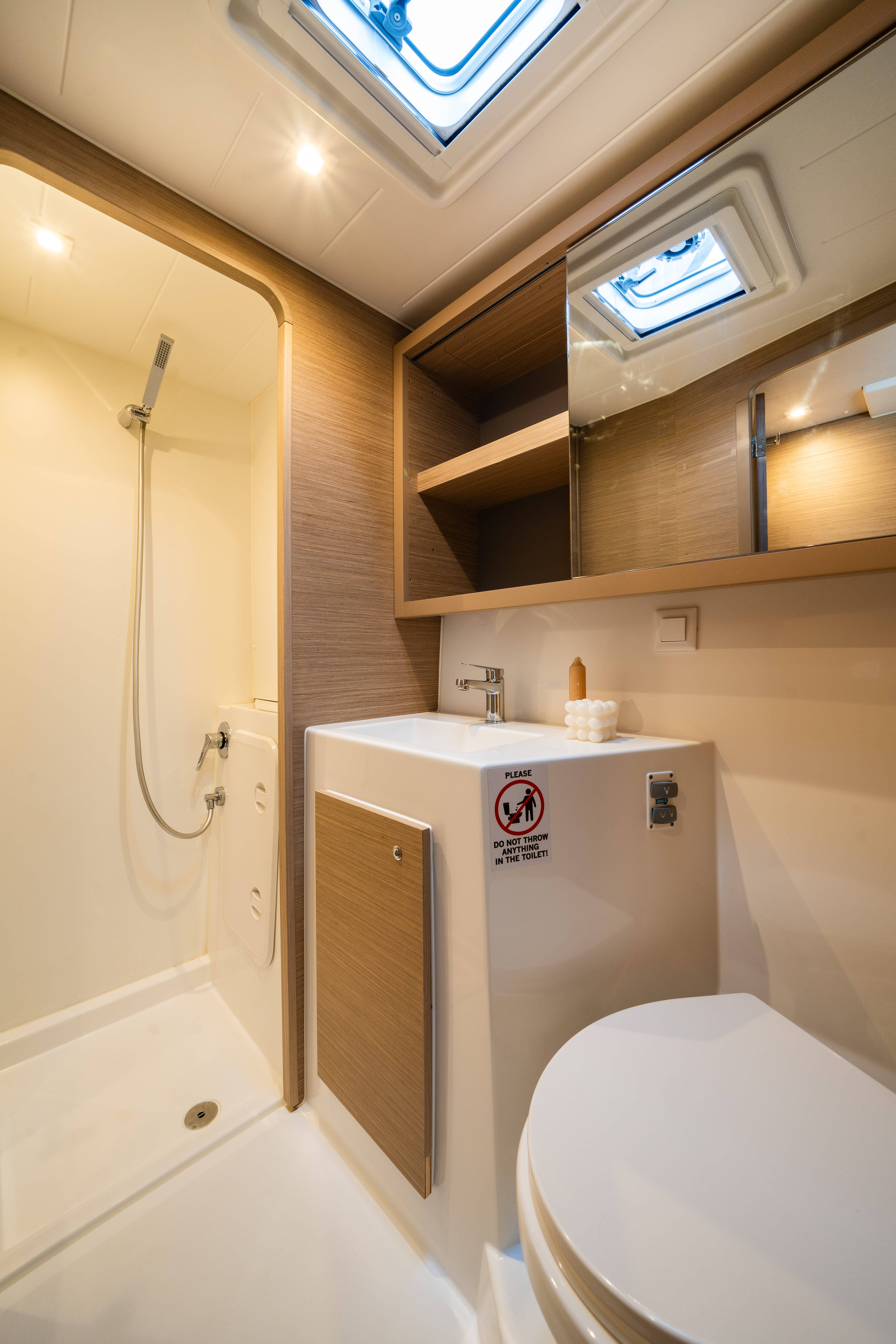 Lagoon 42  CELENA V