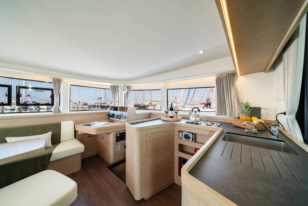 Lagoon 42  CELENA V