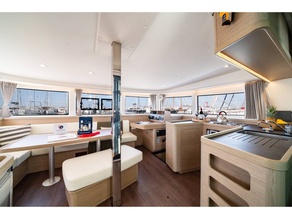 Lagoon 42  CELENA V