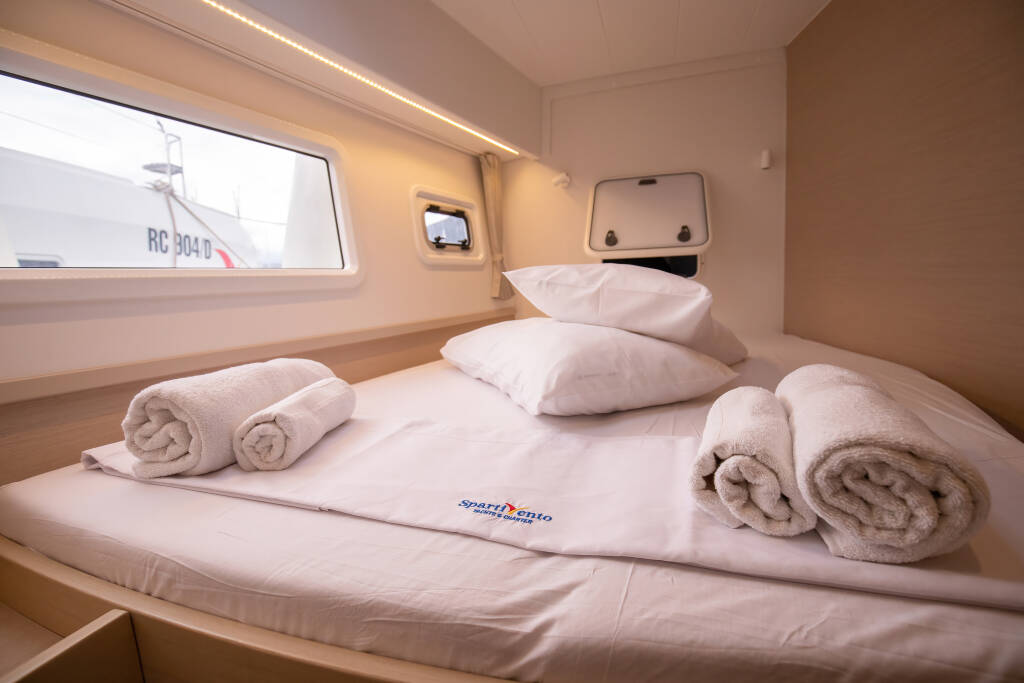 Lagoon 42 Emozione - Premium line