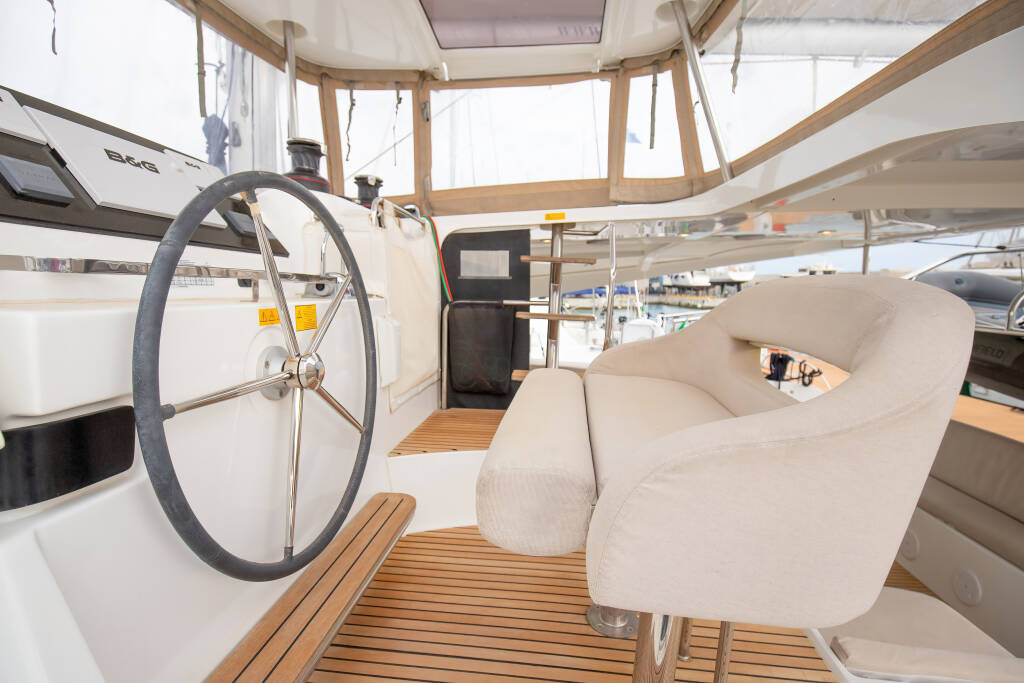 Lagoon 42 Emozione - Premium line