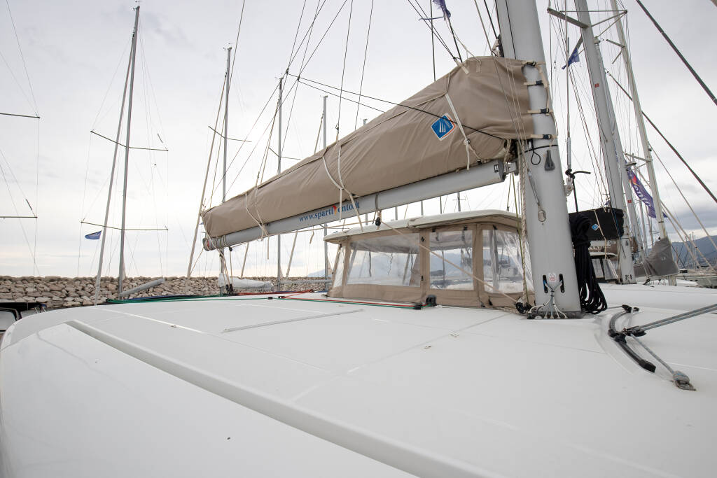 Lagoon 42 Emozione - Premium line