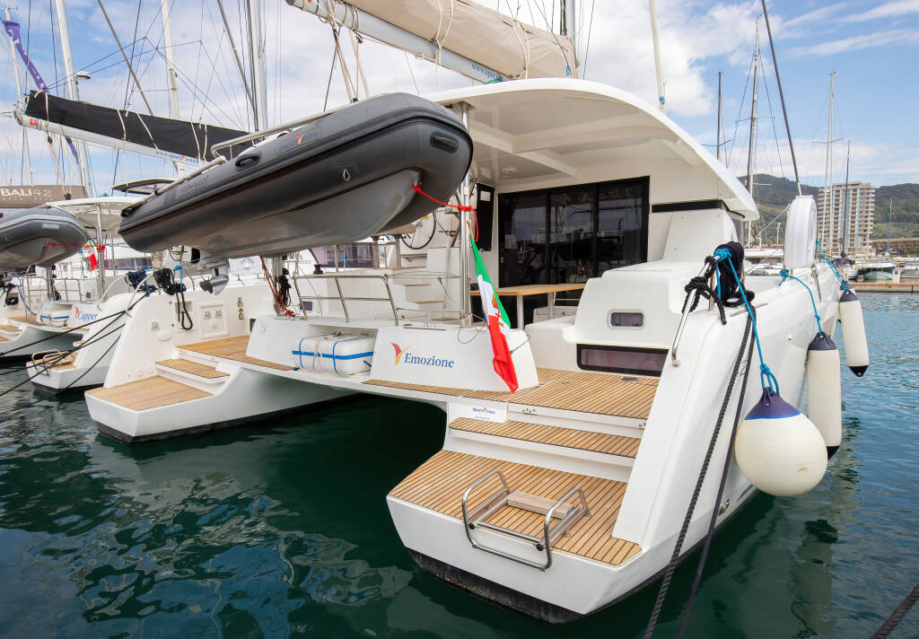 Lagoon 42 Emozione - Premium line