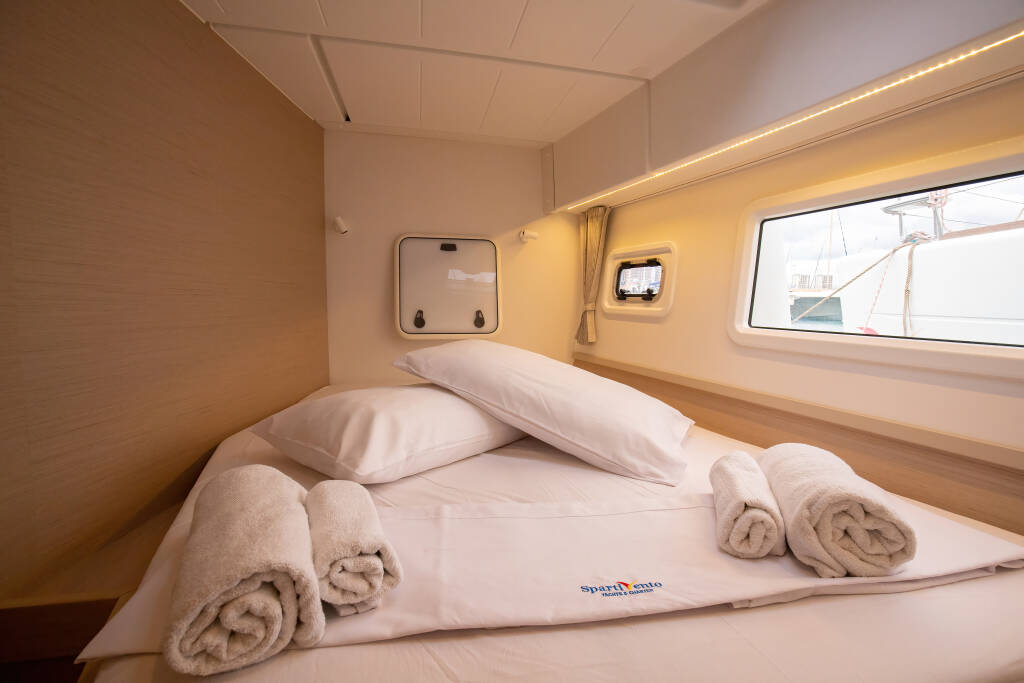 Lagoon 42 Emozione - Premium line