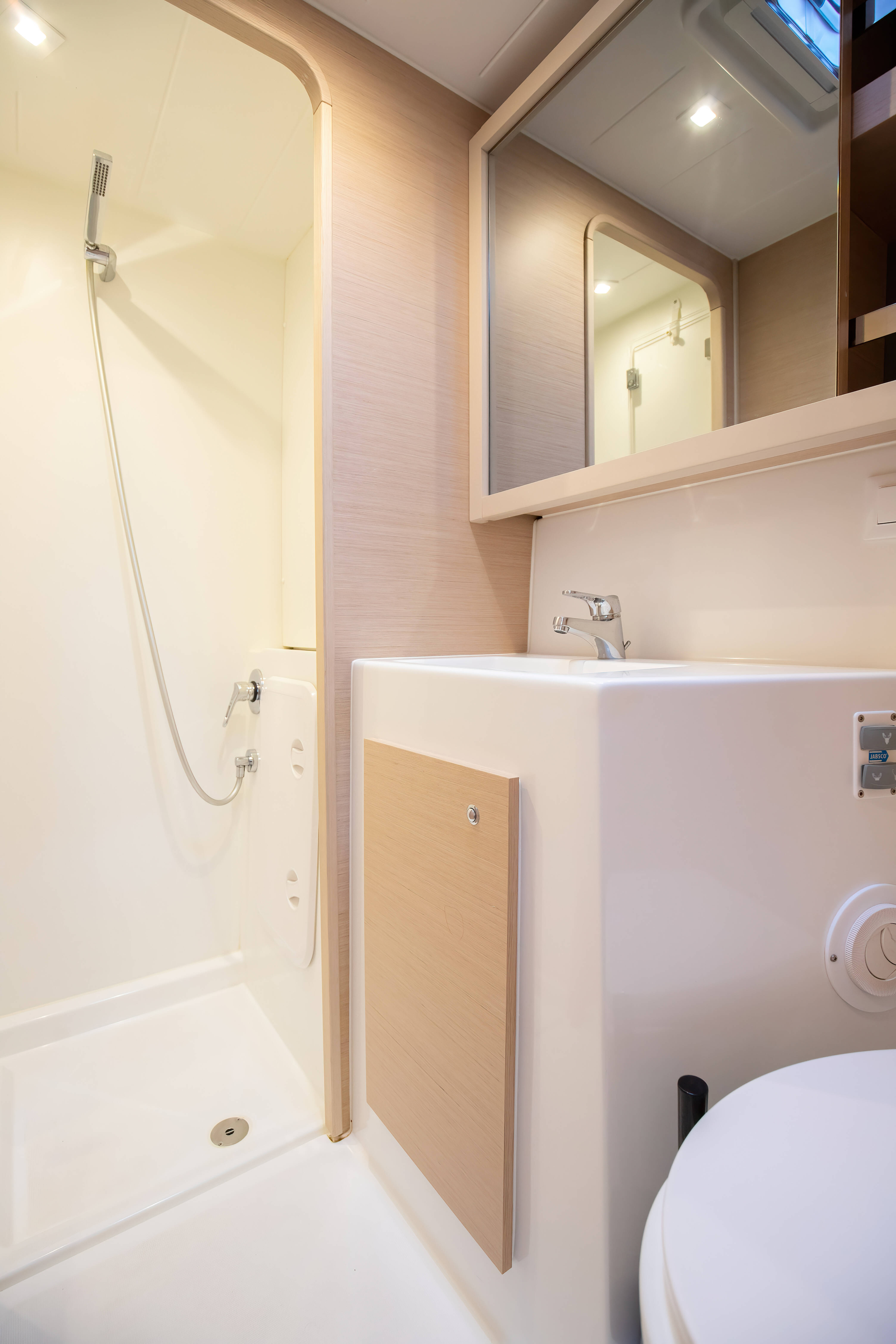 Lagoon 42 Emozione - Standard Line