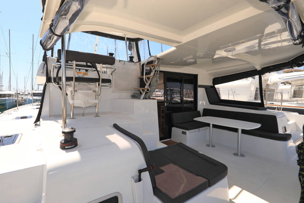 Lagoon 42 ZEUS
