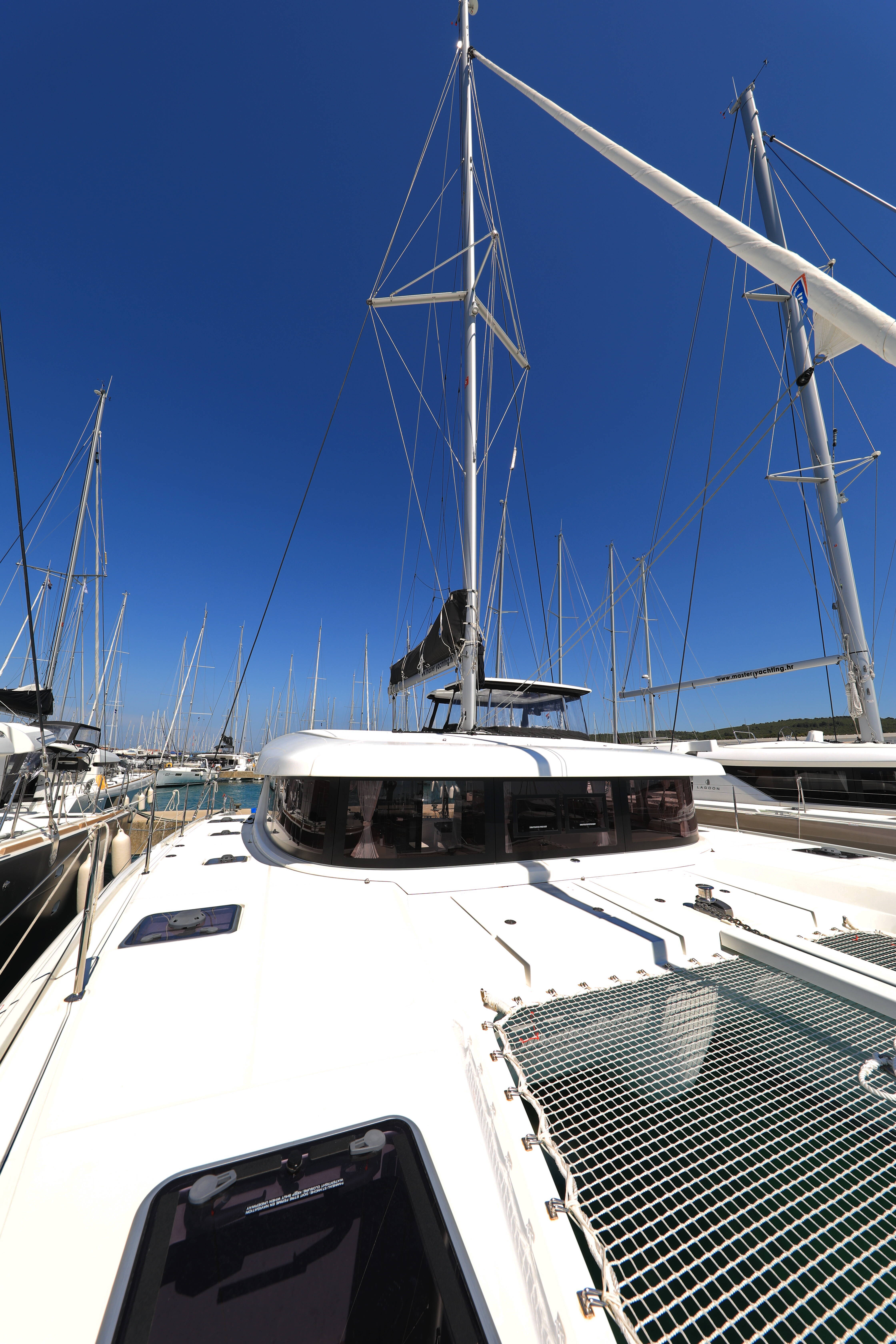 Lagoon 42 ZEUS