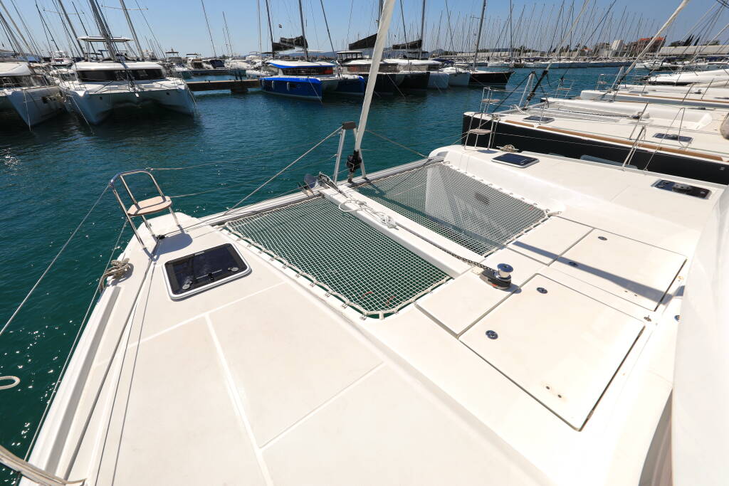 Lagoon 42 ZEUS
