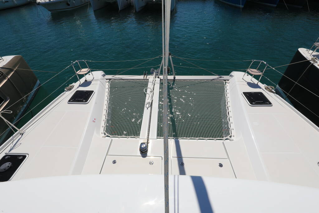 Lagoon 42 ZEUS