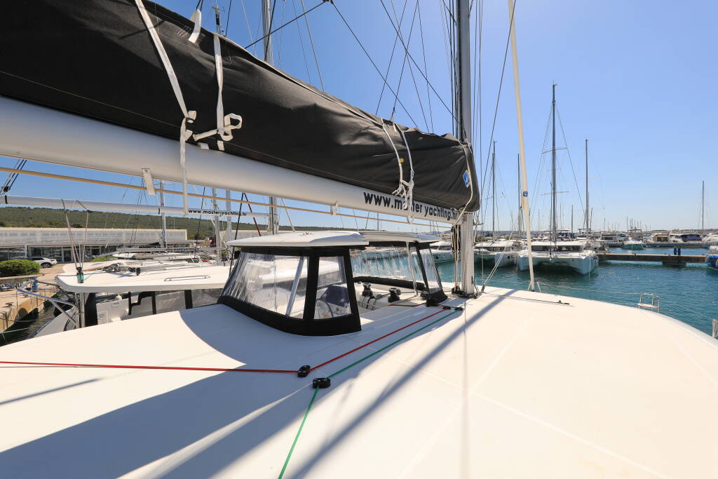 Lagoon 42 ZEUS