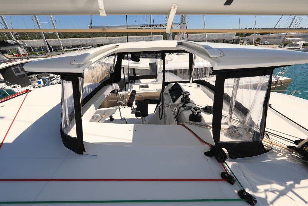 Lagoon 42 ZEUS
