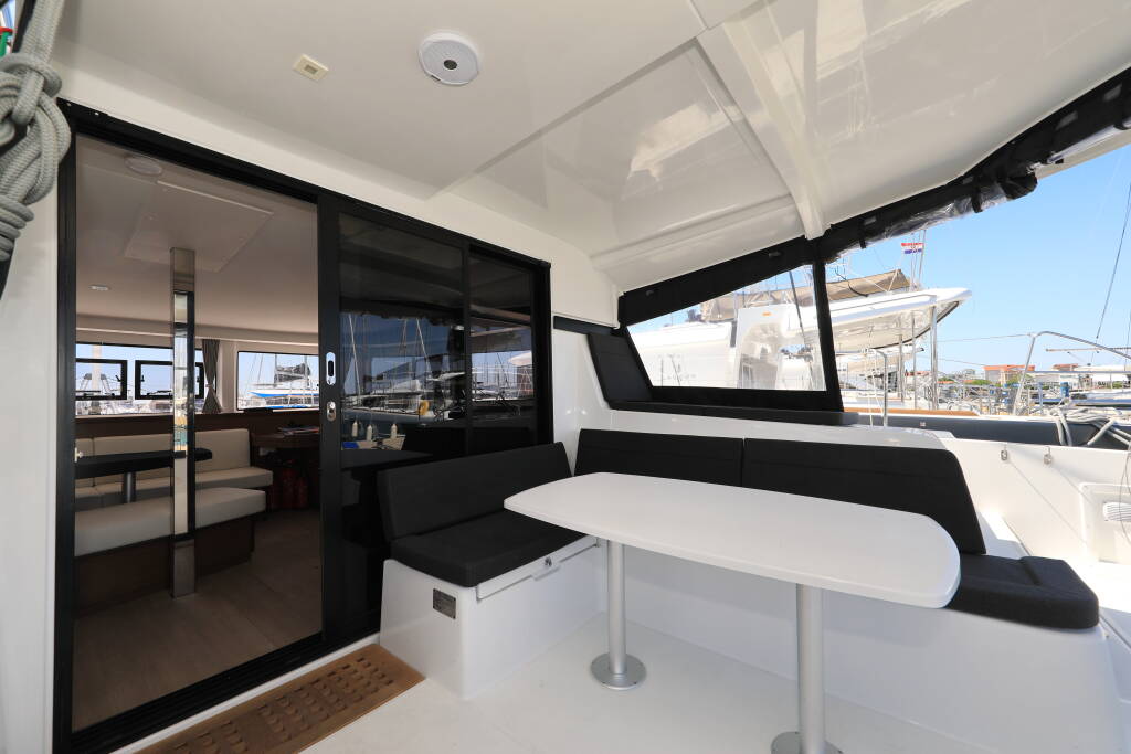 Lagoon 42 ZEUS