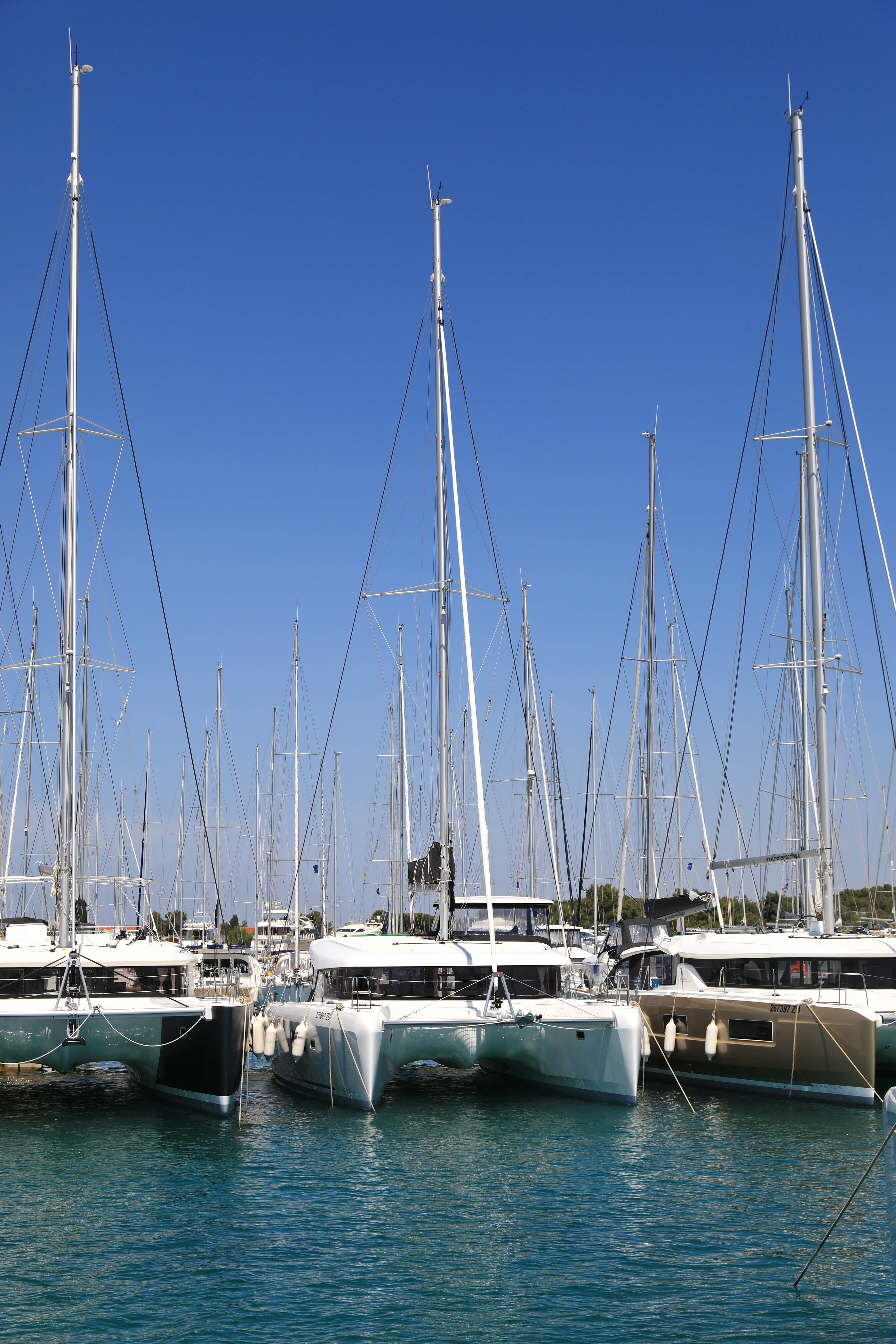 Lagoon 42 ZEUS