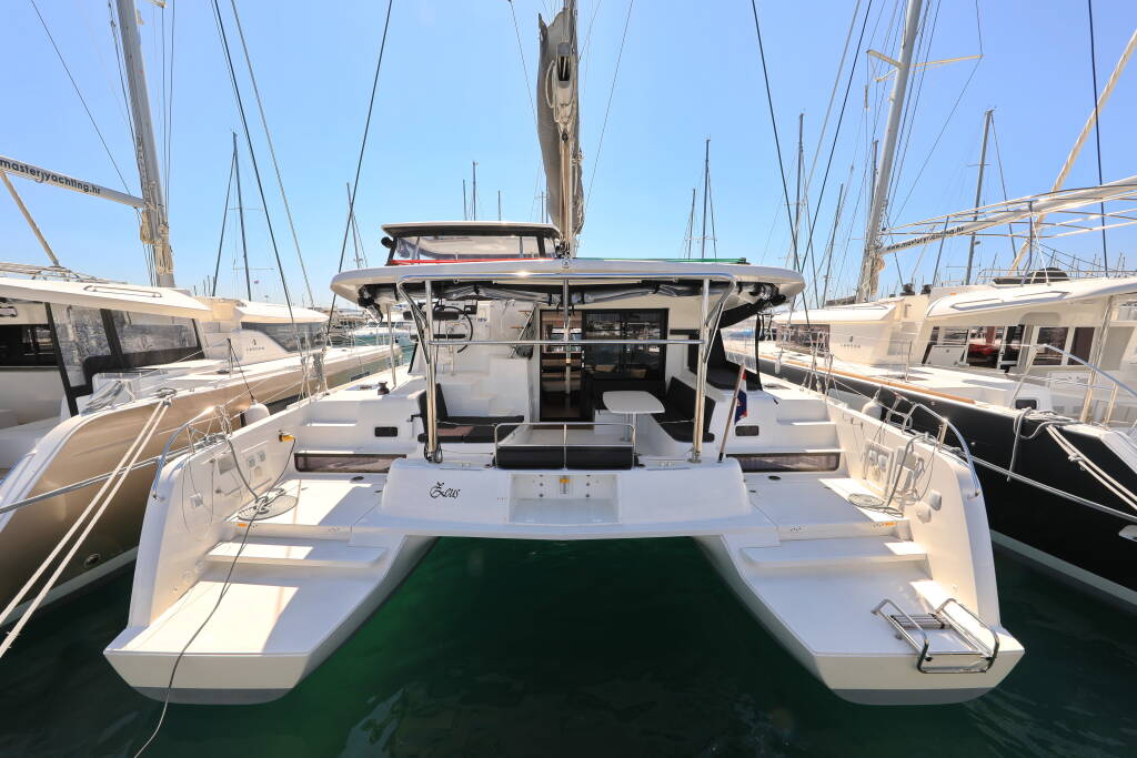 Lagoon 42 ZEUS