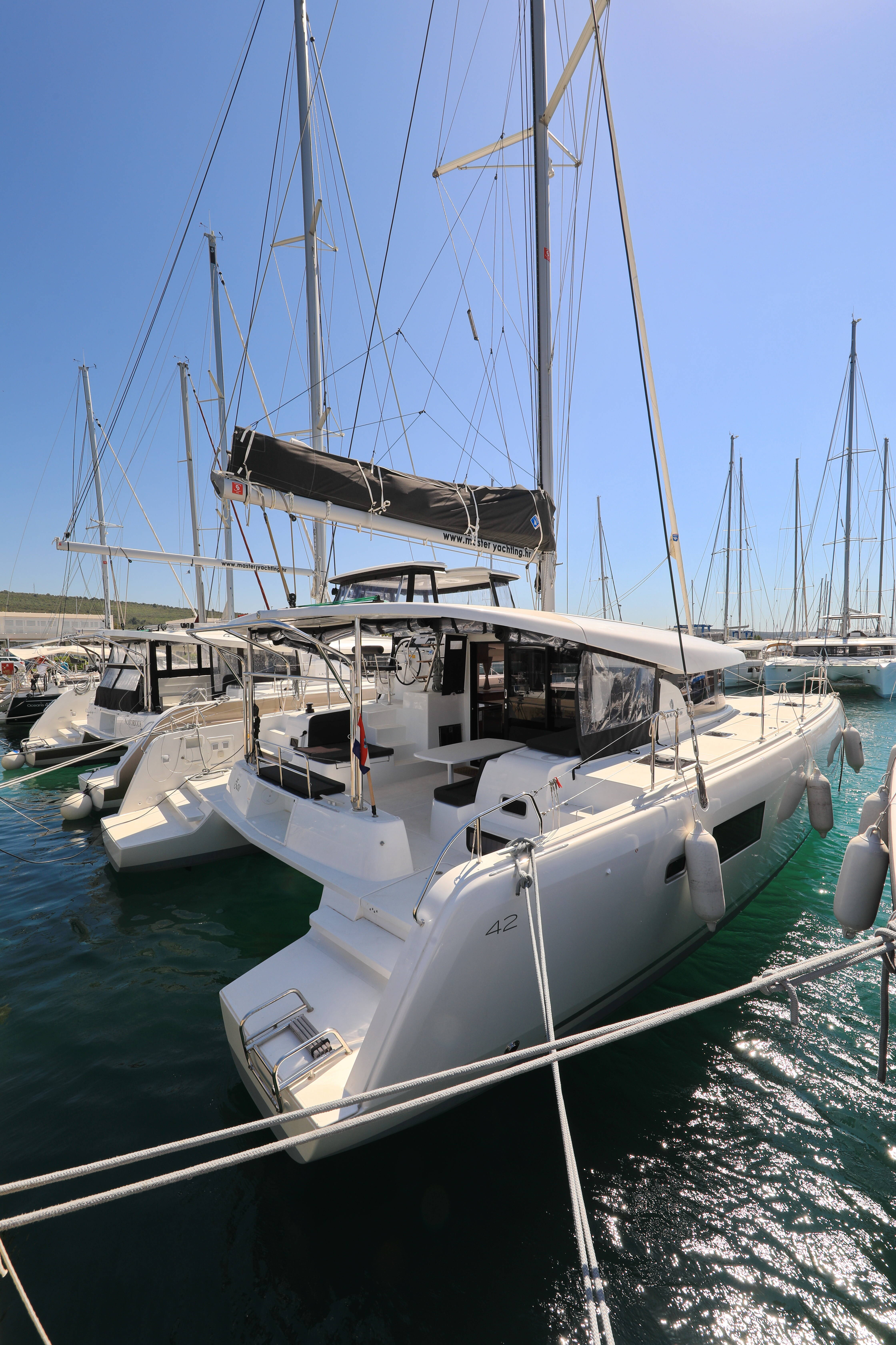 Lagoon 42 ZEUS