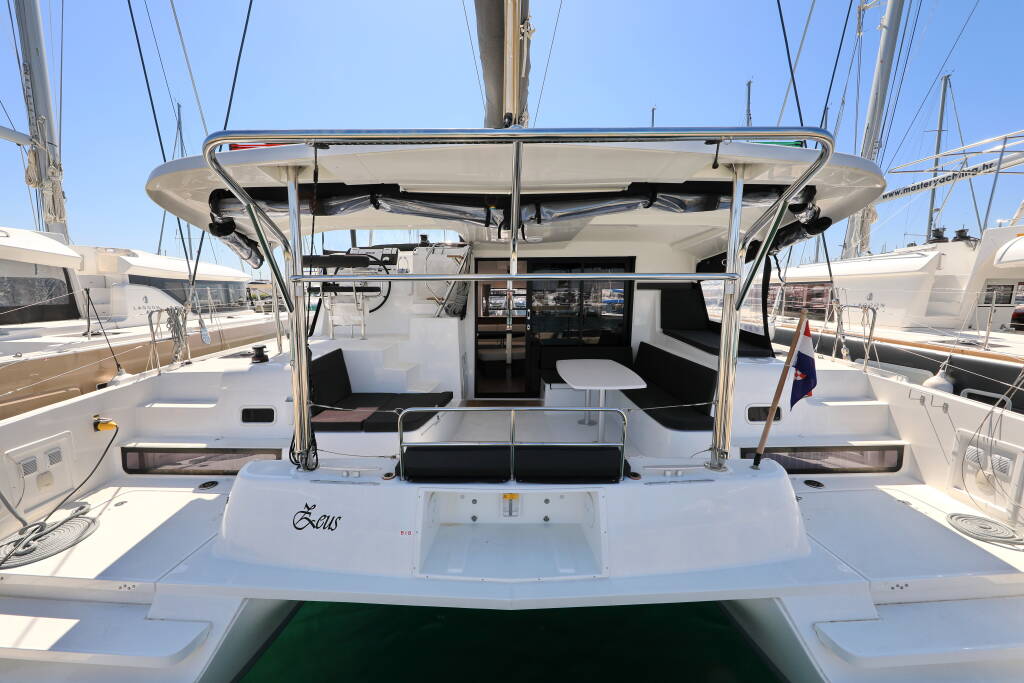 Lagoon 42 ZEUS