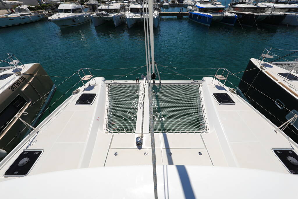 Lagoon 42 ZEUS