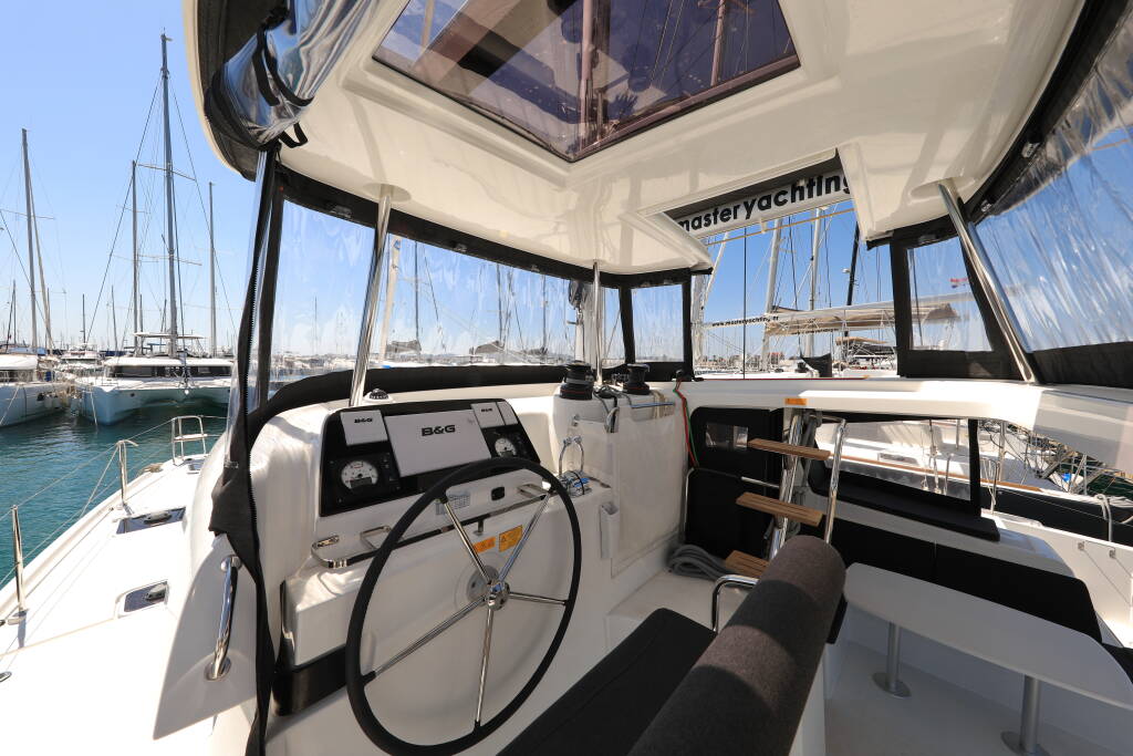 Lagoon 42 ZEUS