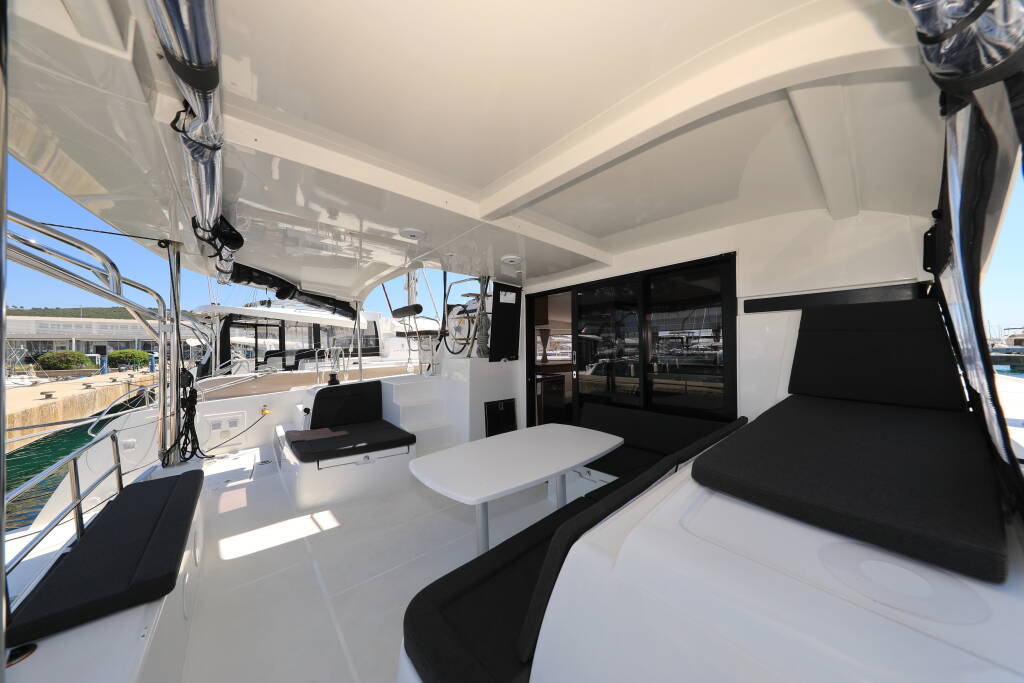Lagoon 42 ZEUS