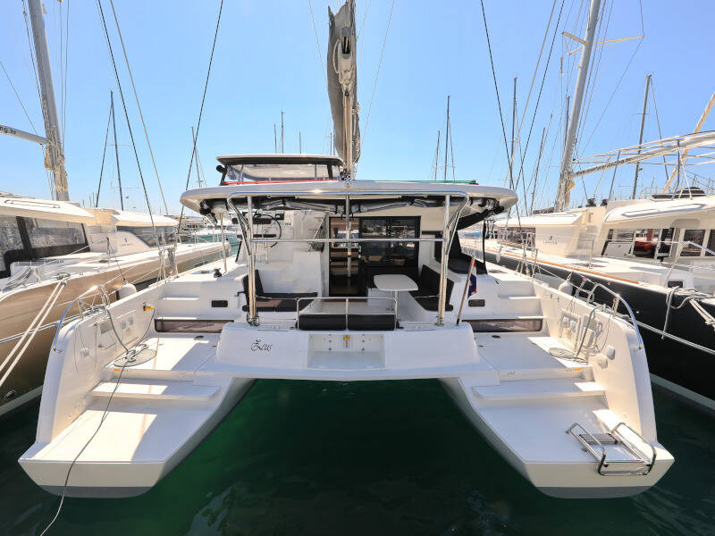 Lagoon 42 • ZEUS