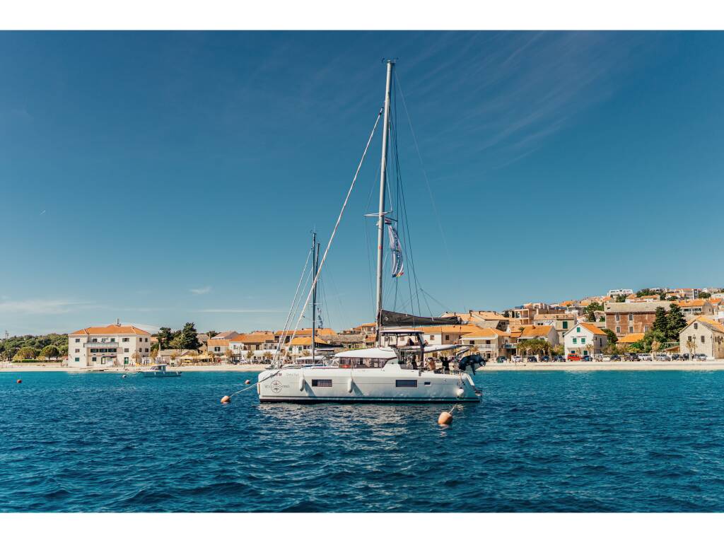 Lagoon 42 • AMELIA
