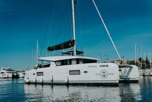 Lagoon 42 AMELIA