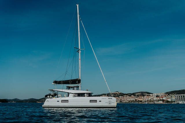 Lagoon 42 AMELIA