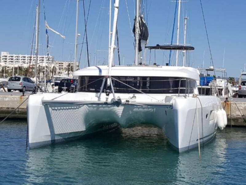 Lagoon 42 Mares