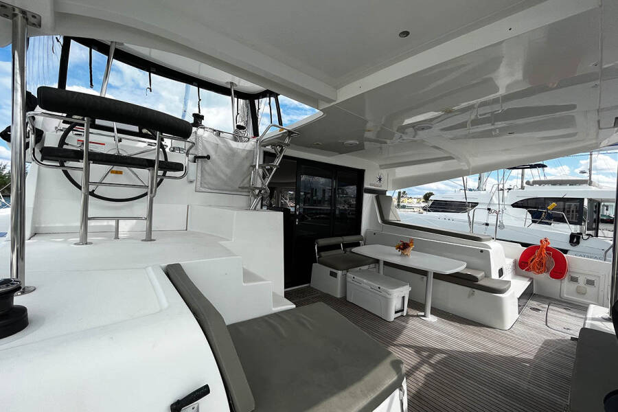 Lagoon 42 Belight 