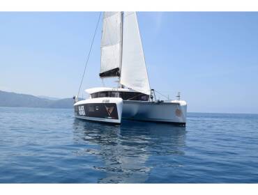 Lagoon 42  • Claudia