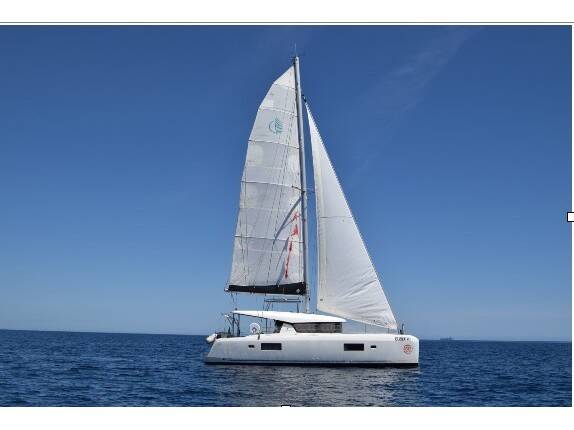 Lagoon 42  • Lux