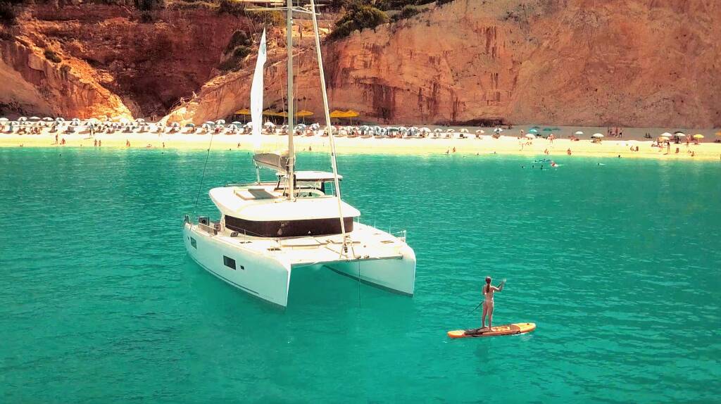 Lagoon 42 No Name: Master Cabin #2 (Cabin Charter 2 pax) FULLY CREWED, ALL EXPENSES