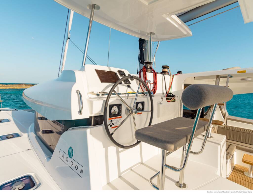 Lagoon 42 SKYLIGHT
