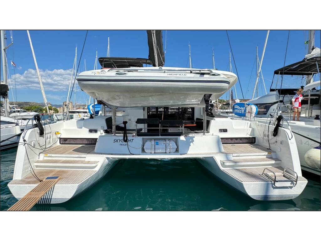 Lagoon 42 • SKYLIGHT