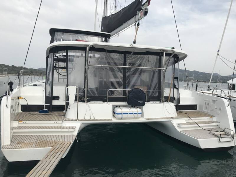 Lagoon 42 Sammy (A/C, WM, Inverter, Generator)