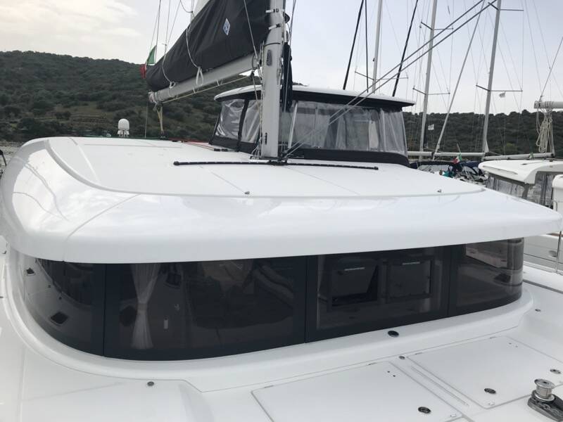 Lagoon 42 Sammy (A/C, WM, Inverter, Generator)