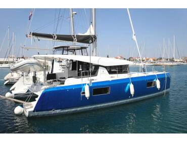 Lagoon 42 • ROYAL SALUTE