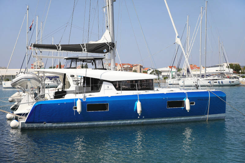 Lagoon 42 ROYAL SALUTE