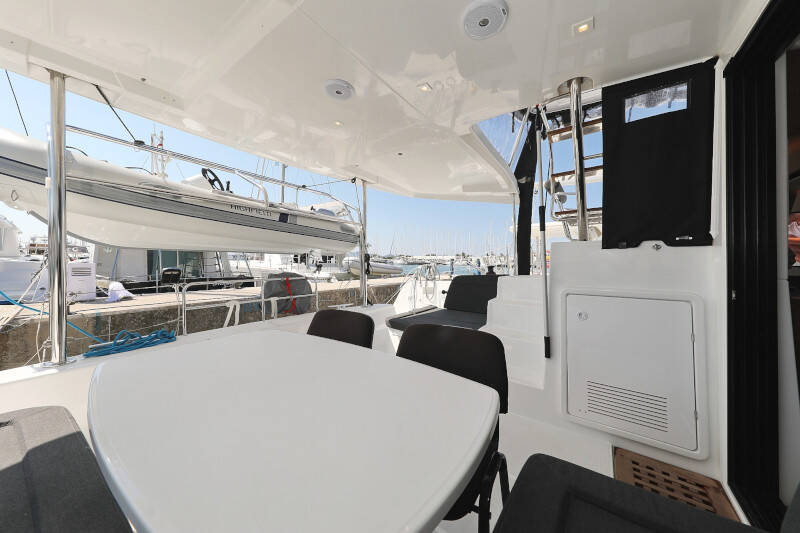 Lagoon 42 ROYAL SALUTE
