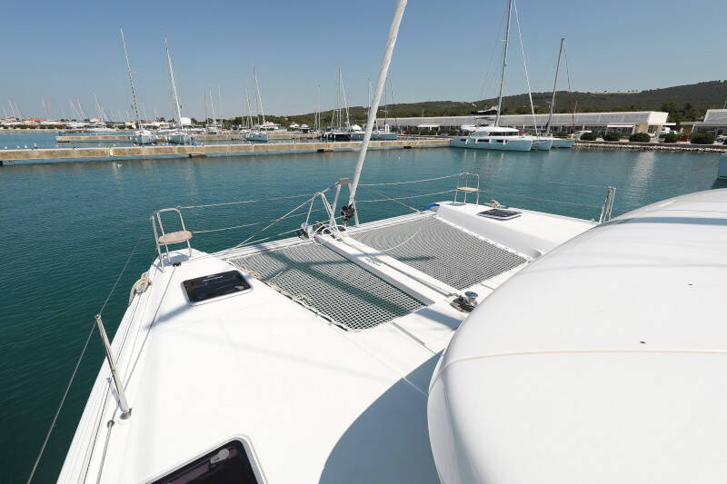 Lagoon 42 ROYAL SALUTE