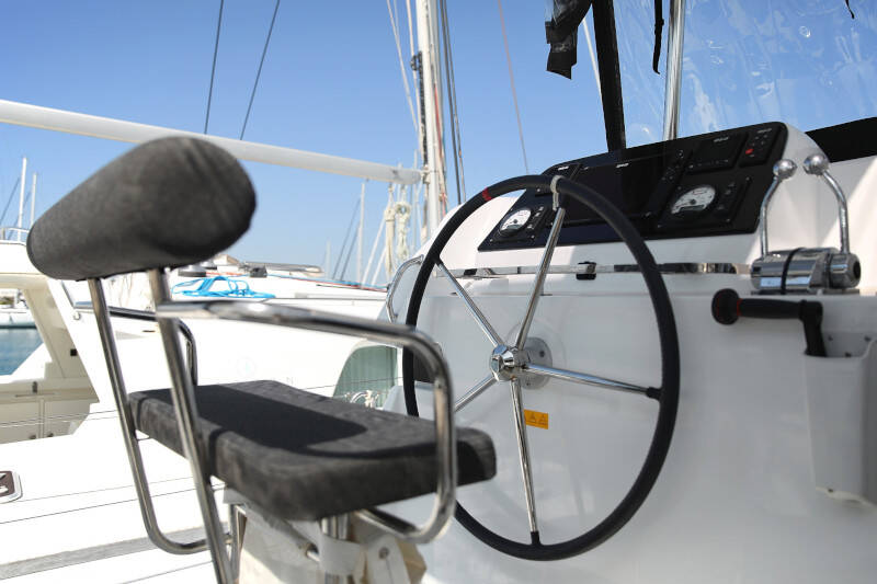 Lagoon 42 ROYAL SALUTE