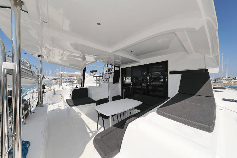 Lagoon 42 ROYAL SALUTE