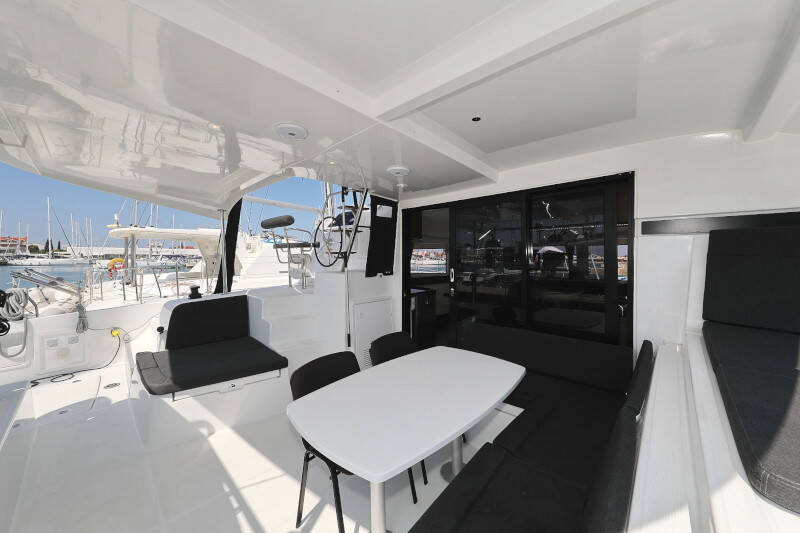 Lagoon 42 ROYAL SALUTE
