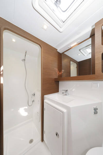 Lagoon 42 ROYAL SALUTE