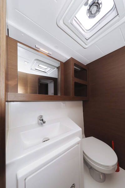 Lagoon 42 ROYAL SALUTE