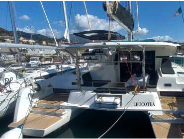 Lagoon 42 • Leucotea