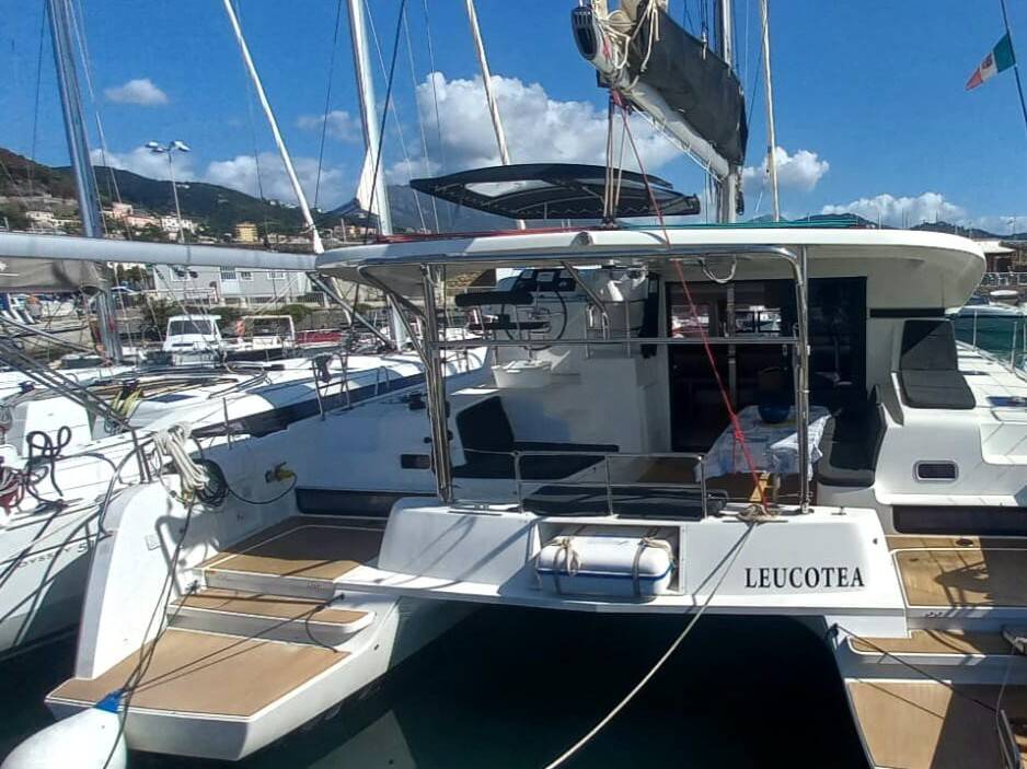 Lagoon 42 • Leucotea