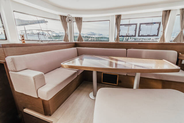 Lagoon 42 ARTEMIS